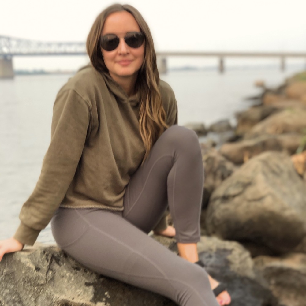 Meet your Posher, Lily